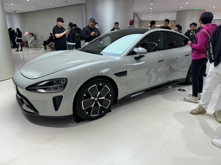 角子機：實地走訪：小米SU7上市首日，有門店預訂數超一千