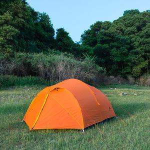 {21點}(野外露营帐篷什么颜色安全些)